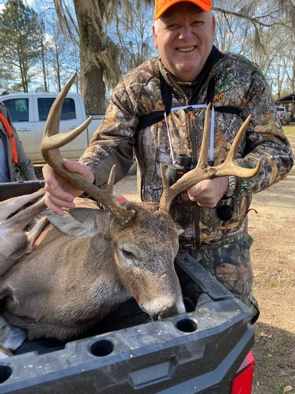 Deer Hunt  2021 Peak Whitetail Deer In North Central Wisconsin