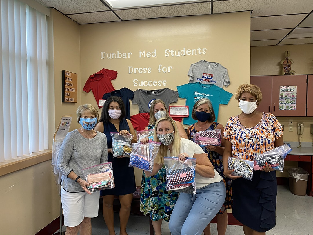 Little Dresses Ministry Delivers Masks To Dunbar | Hyde  Need A Calendar To Change The Clothes For Methodist Churh