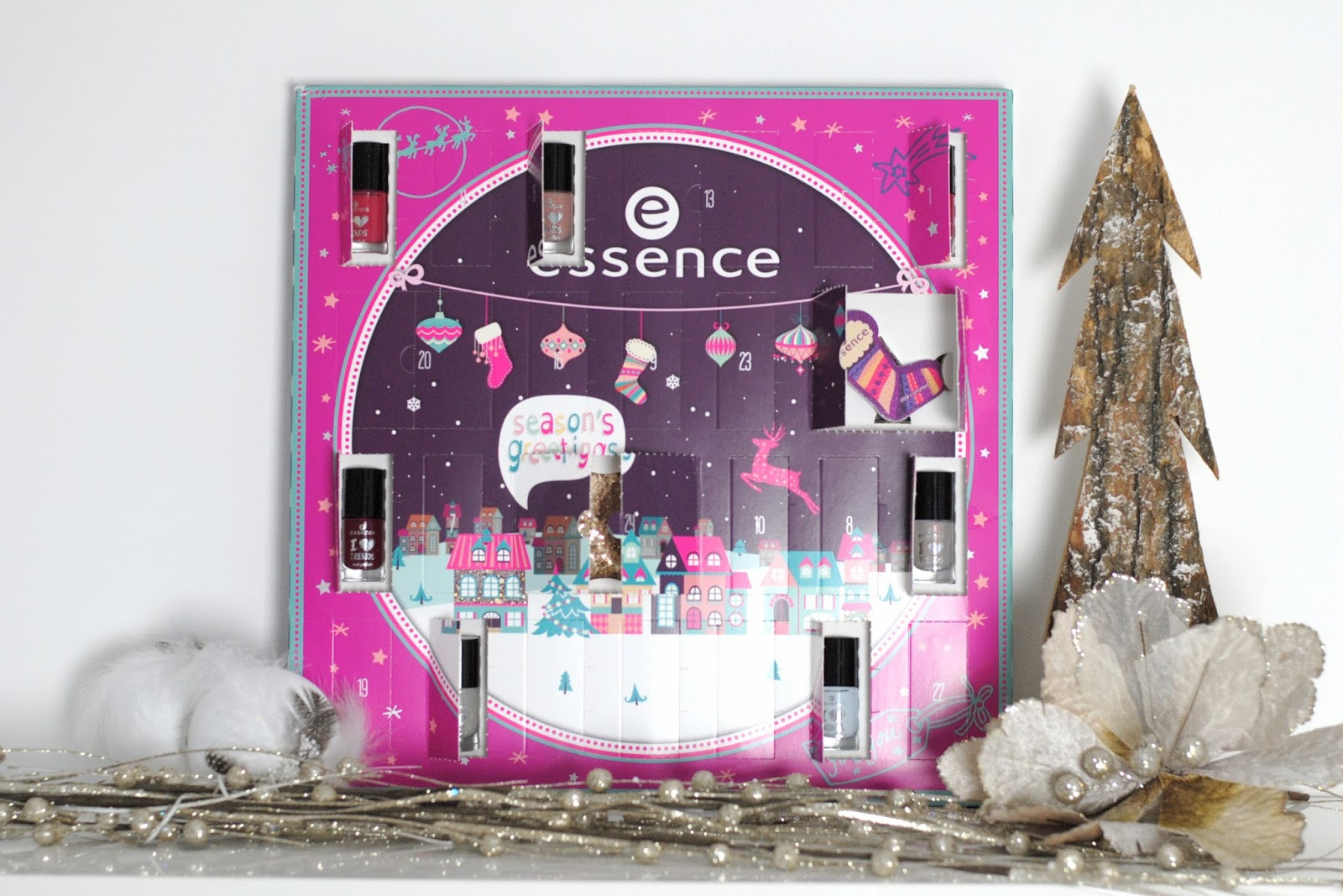 I Am A Fashioneer: Essence - Advent Calendar  Contents Of Chanel Advent Calendar