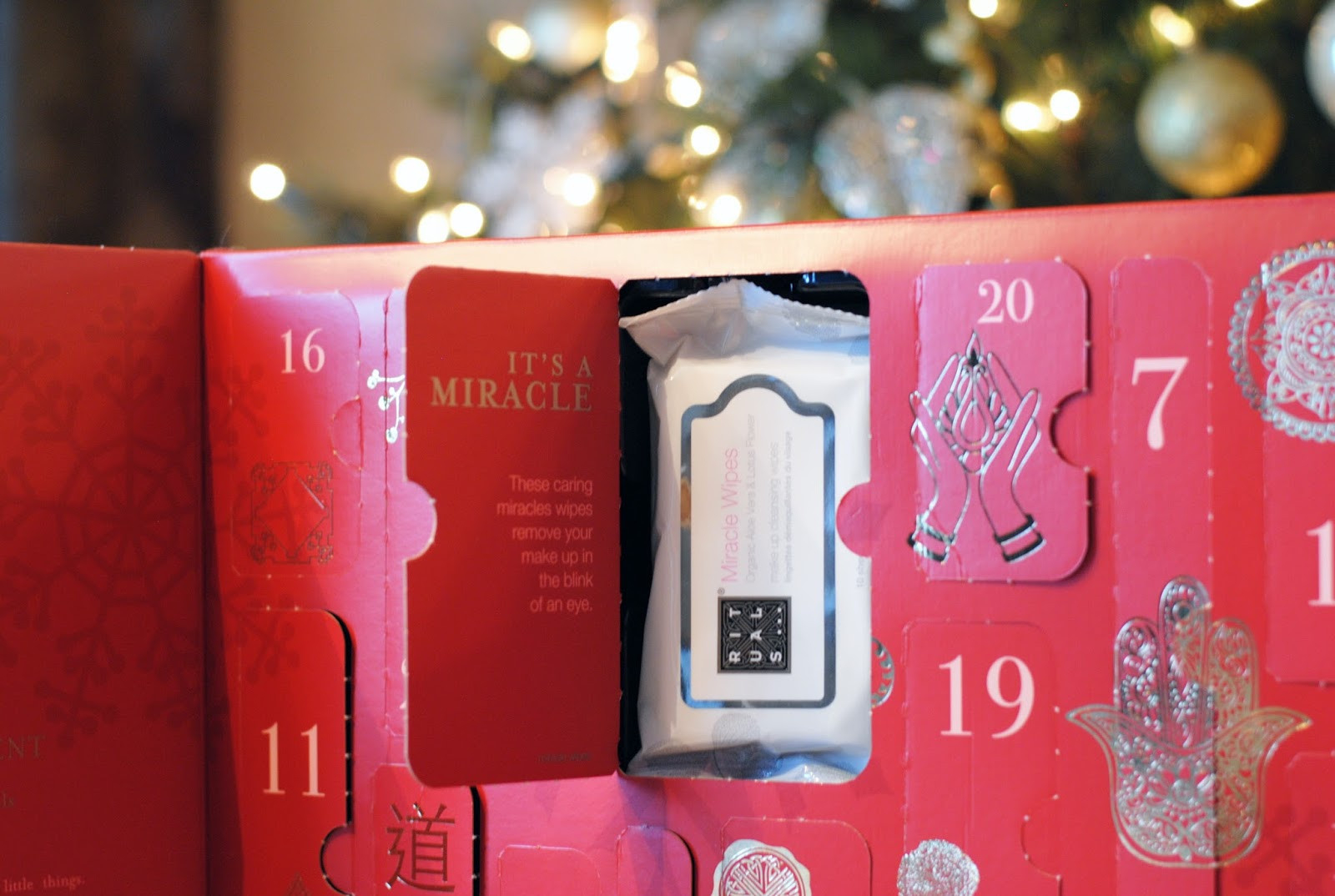 I Am A Fashioneer: Rituals - Advent Calendar 2016  Chanel Advent Calendar Blocked