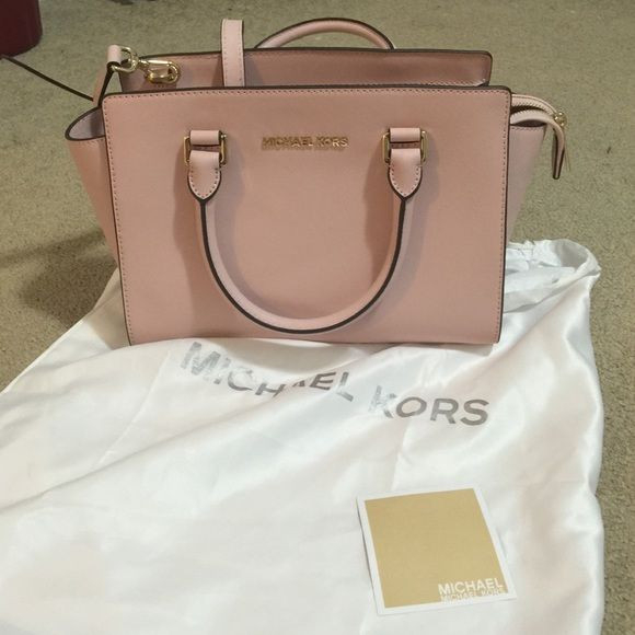 Mk Medium Selma Tote In Pink 215$ | Michael Kors, Kor  Chanel Advent Calendar Dust Bag